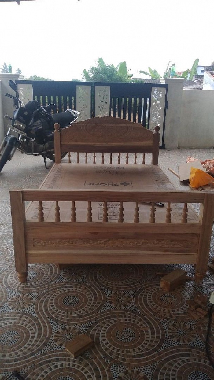 Wood cot
